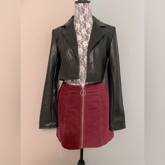 Forever 21, maroon corduroy skirt - Picture 2 of 5